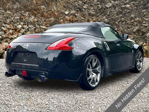 Used 2014 Nissan 370Z Touring w/ Sport Package RWD image 2
