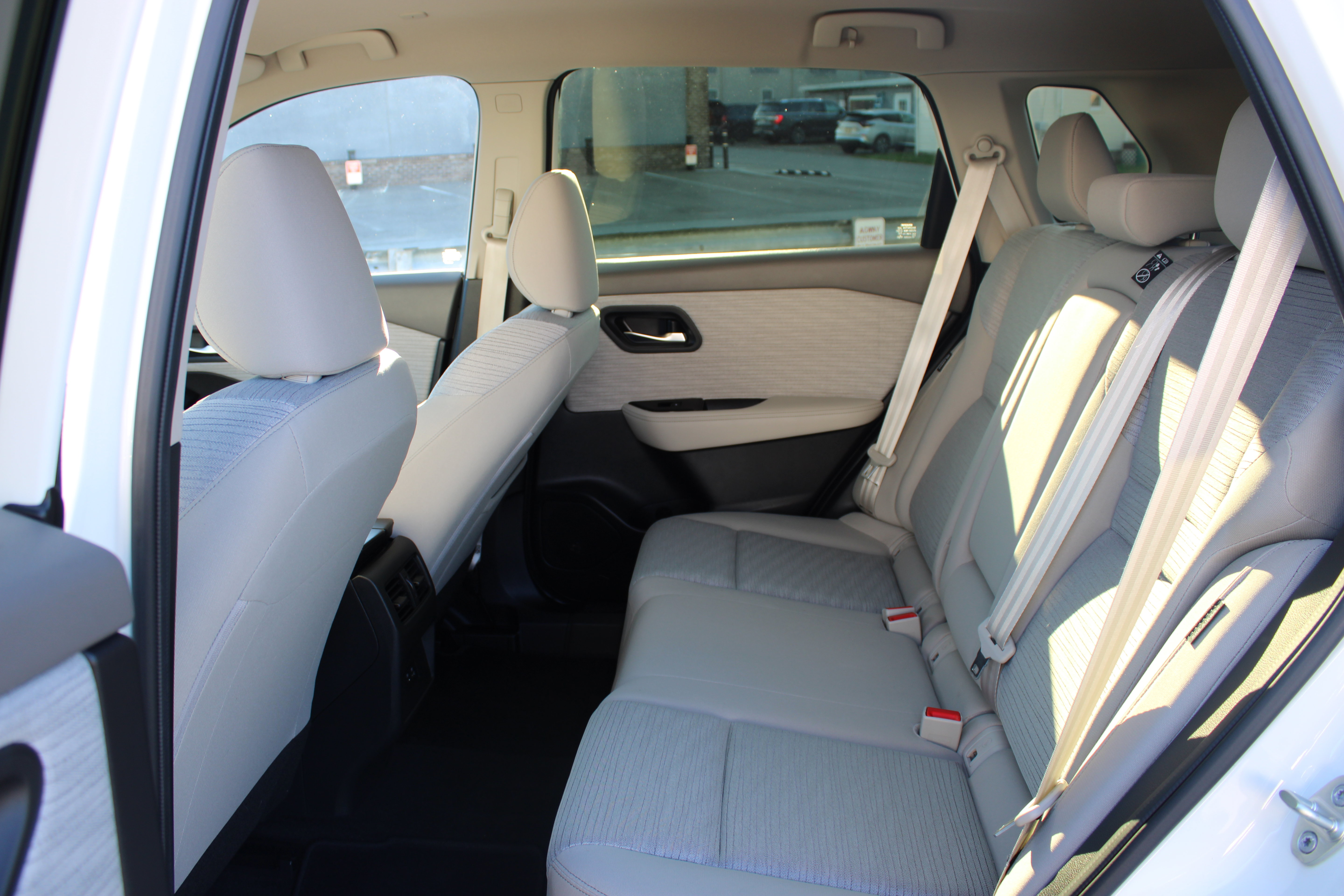 Used 2023 Nissan Rogue SV AWD/4WD image 10