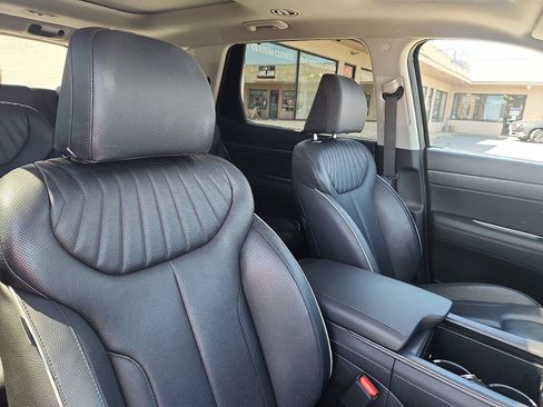 Used 2024 Hyundai Palisade Limited AWD/4WD image 35
