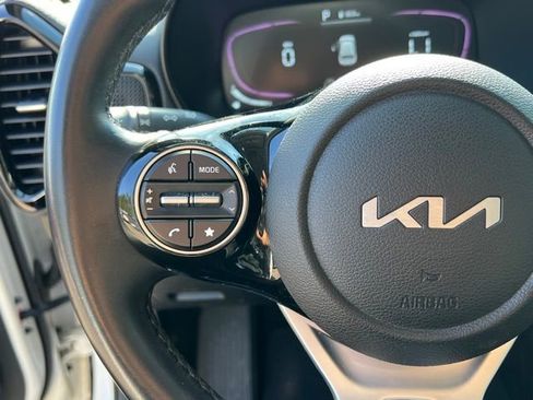 Certified 2023 Kia Soul EX image 23