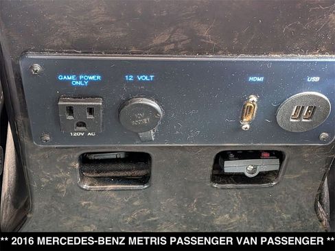 Used 2016 Mercedes-Benz Metris Passenger image 23