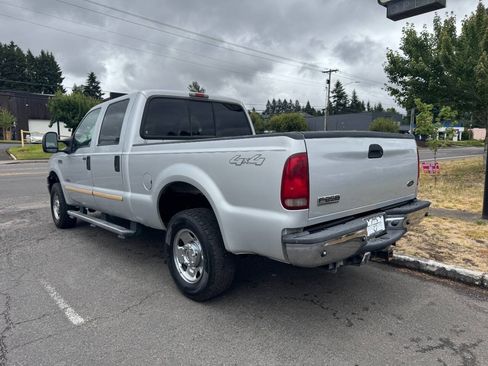 Used 2006 Ford F250 XLT AWD/4WD image 4