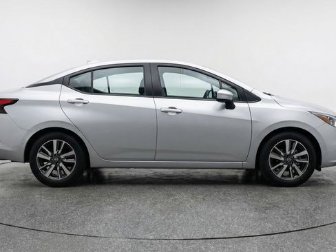Used 2025 Nissan Versa SV image 11