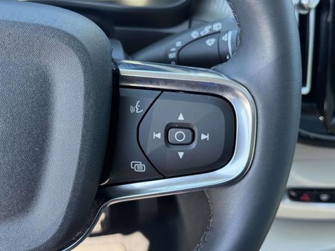 Certified 2023 Volvo XC40 B5 Ultimate w/ Climate Package AWD/4WD image 21