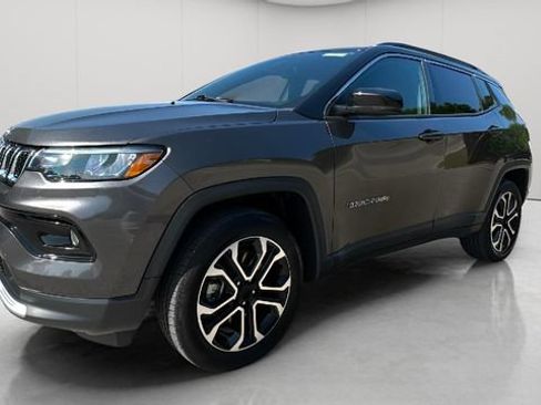 Used 2023 Jeep Compass Limited AWD/4WD image 10