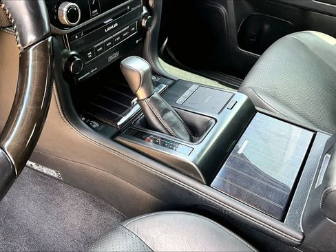 Used 2022 Lexus GX 460 Luxury w/ Sport Design Package AWD/4WD image 17