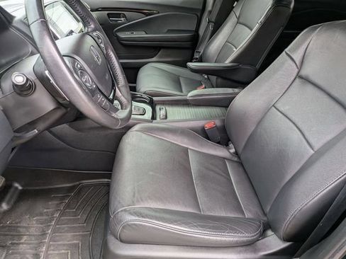 Used 2018 Honda Pilot Touring image 13