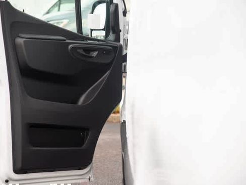 Used 2025 Mercedes-Benz Sprinter 2500 image 22
