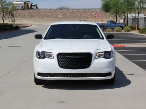 Used 2023 Chrysler 300 Touring w/ Sport Appearance Package RWD image 2