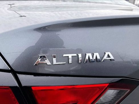 Used 2022 Nissan Altima 2.5 SV w/ SV Premium Package FWD image 34