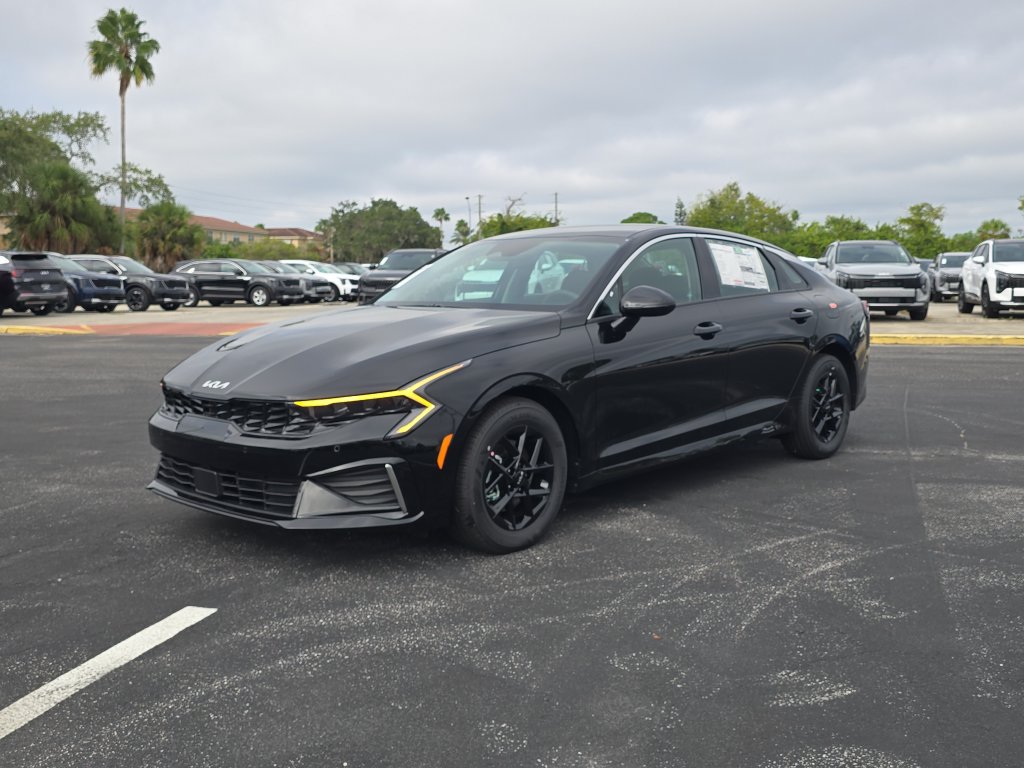 New 2026 Kia K5 LXS FWD image 4