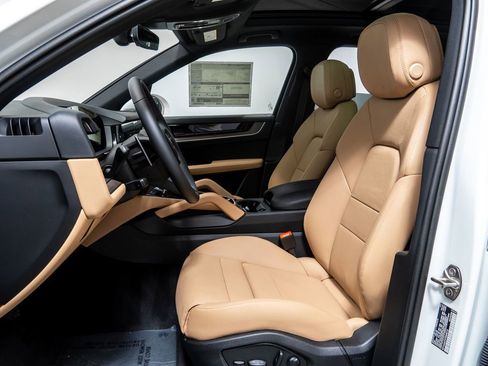 New 2026 Porsche Cayenne image 5