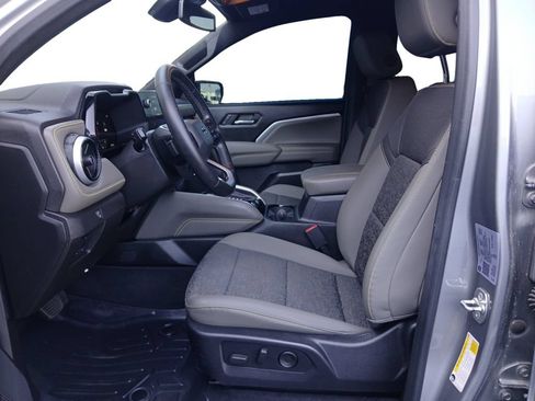 Used 2024 Chevrolet Colorado ZR2 AWD/4WD image 19