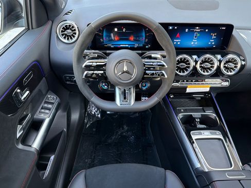 New 2026 Mercedes-Benz GLA 35 AMG 4MATIC image 13