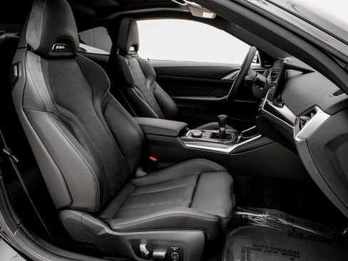 Used 2024 BMW M4 Coupe w/ Executive Package image 29