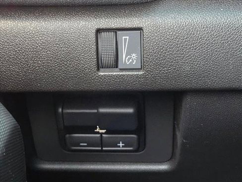 Used 2023 GMC Canyon Elevation w/ Convenience Package image 11