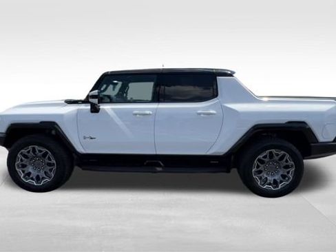 Certified 2025 GMC Hummer EV 3X AWD/4WD image 3