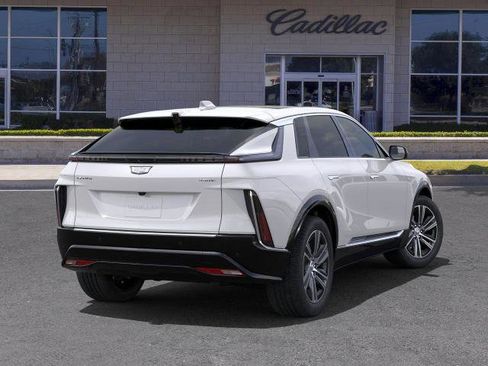 New 2025 Cadillac Lyriq Luxury image 4