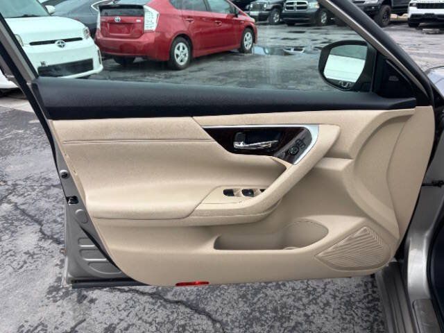 Used 2015 Nissan Altima 3.5 SL FWD image 6