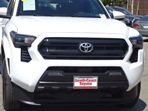 Used 2025 Toyota Tacoma SR5 RWD image 4