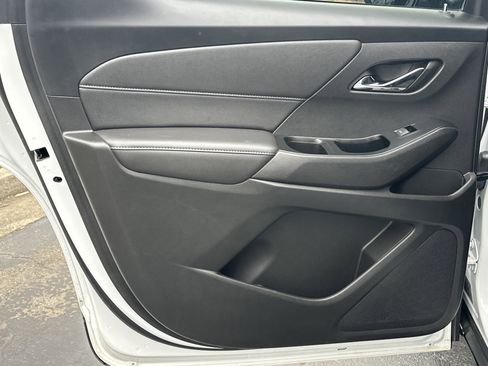 Certified 2023 Chevrolet Traverse LT image 21