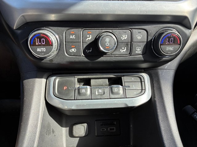 Certified 2020 GMC Acadia SLT FWD image 12