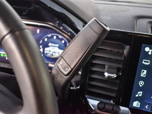 Used 2024 Chevrolet Silverado 1500 RST image 16