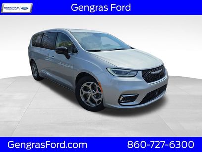 Used 2024 Chrysler Pacifica Limited