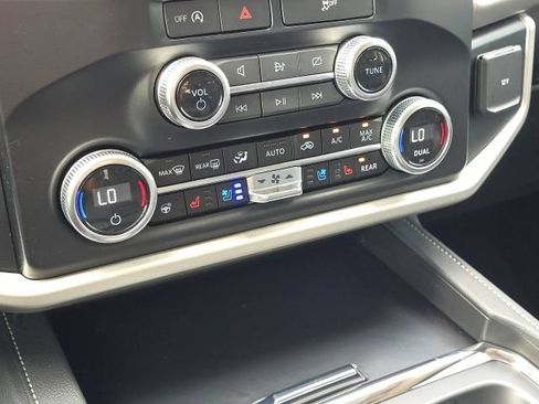 Used 2024 Ford Expedition XLT RWD image 36