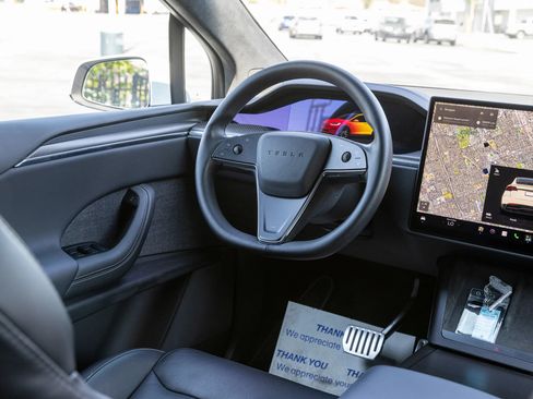 Used 2023 Tesla Model X Plaid AWD/4WD image 33