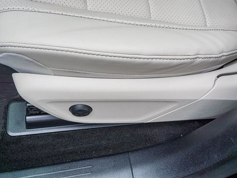 Used 2021 Mercedes-Benz GLE 350 4MATIC image 20