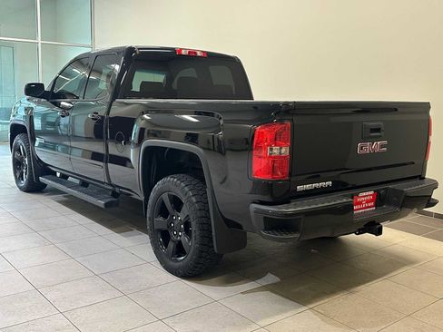 Used 2017 GMC Sierra 1500 4WD Double Cab 143.5 image 4