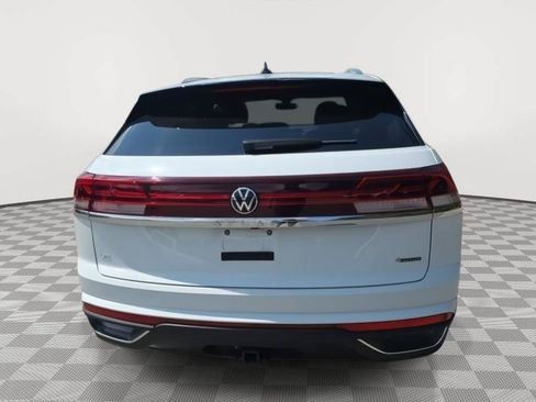 Used 2024 Volkswagen Atlas Cross Sport SE AWD/4WD image 5