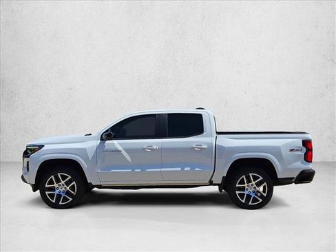 Used 2023 Chevrolet Colorado Z71 w/ Z71 Convenience Package 2 AWD/4WD image 9