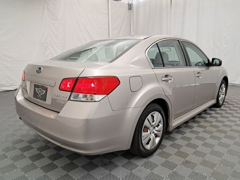 Used 2014 Subaru Legacy 2.5i image 3