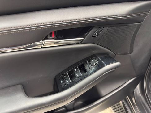 Used 2023 MAZDA MAZDA3 s image 10