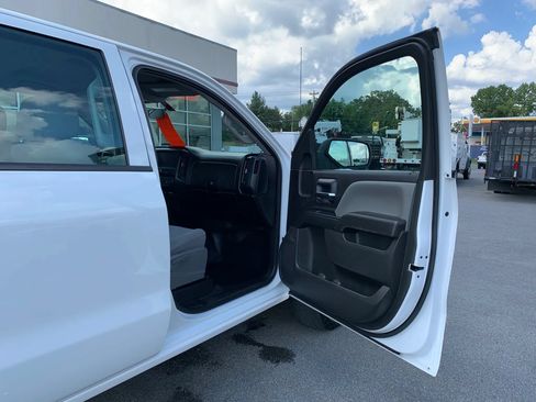 Used 2017 Chevrolet Silverado 1500 W/T w/ Special Service Package AWD/4WD image 19