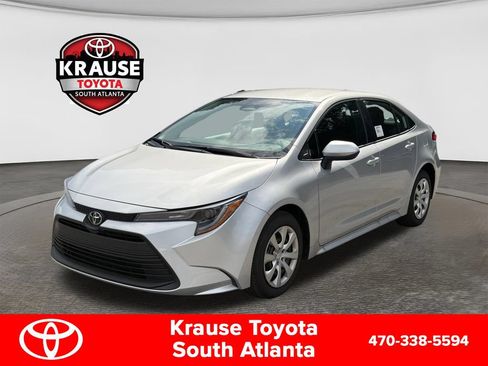 Used 2026 Toyota Corolla LE FWD image 1
