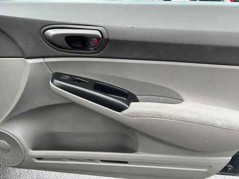 Used 2009 Honda Civic DX-VP image 32