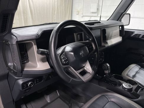 Used 2025 Ford Bronco Outer Banks AWD/4WD image 8