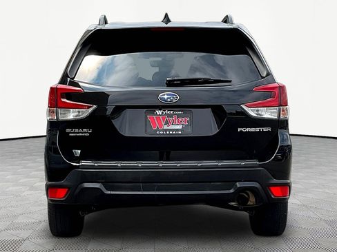 Used 2019 Subaru Forester Premium AWD/4WD image 5