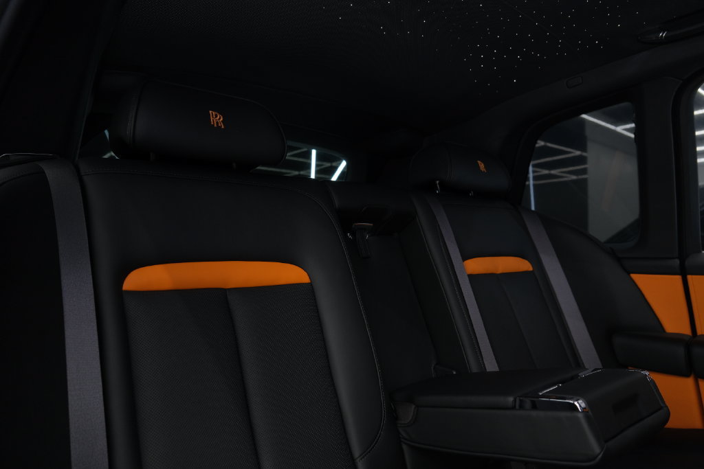 Used 2026 Rolls-Royce Cullinan AWD/4WD image 38
