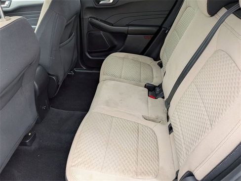 Used 2021 Ford Escape SE image 25