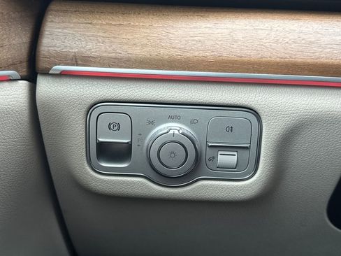 Used 2022 Mercedes-Benz GLE 350 4MATIC image 34