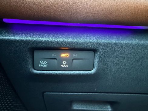 Used 2026 Volkswagen Tiguan SEL R-Line image 24