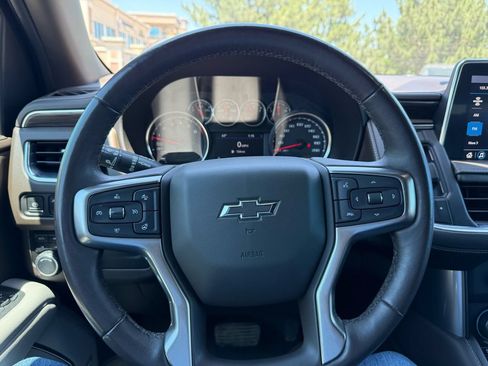Used 2021 Chevrolet Tahoe Z71 w/ Luxury Package AWD/4WD image 35