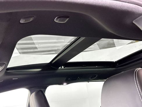 New 2026 Chrysler Pacifica Limited image 19