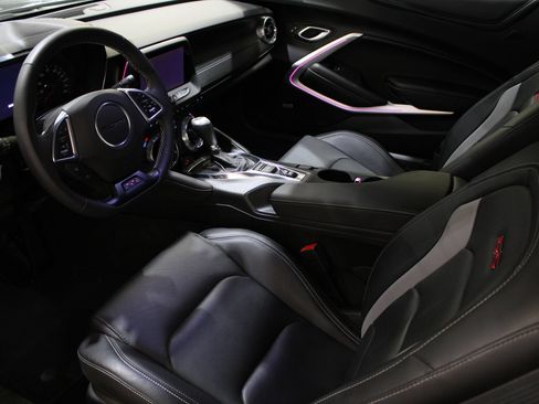 Used 2019 Chevrolet Camaro SS w/ LPO, Ground Effects Package RWD image 5