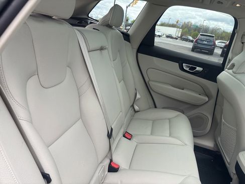 Used 2023 Volvo XC60 B5 Plus w/ Climate Package AWD/4WD image 40