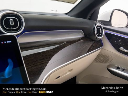 New 2026 Mercedes-Benz GLC 300 4MATIC image 29